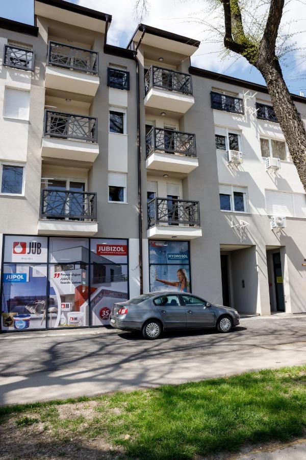 Apartman Miluro Lägenhet Subotica Exteriör bild